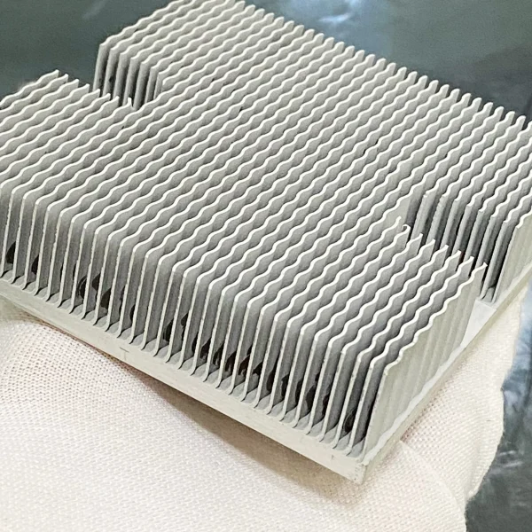 wave-skived-heat-sink-Close-up of Wavy Skived Fin structure for increased surface area