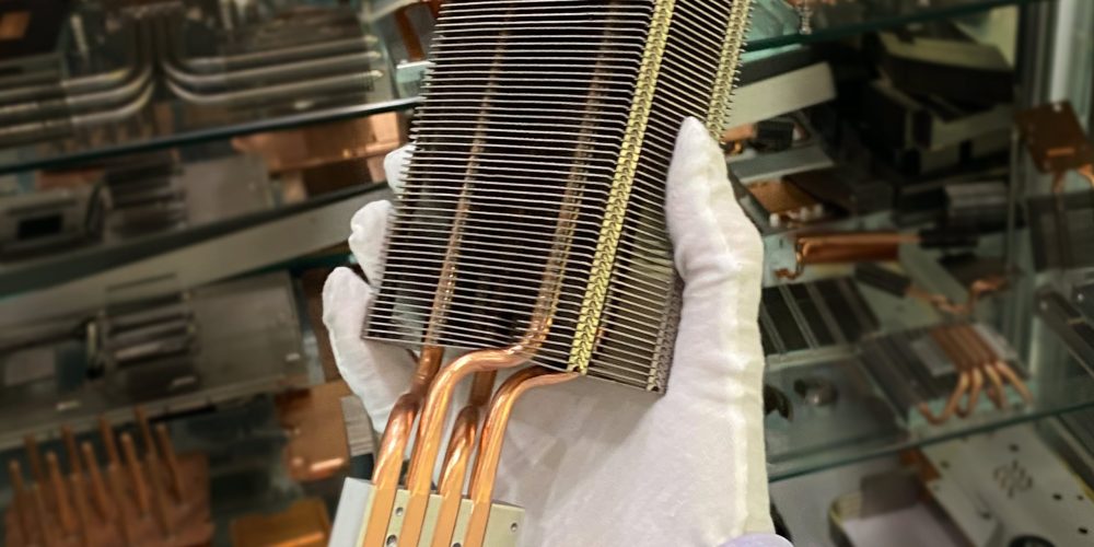 zippered-heat-sink-with-heat-pipe-aluminum-based