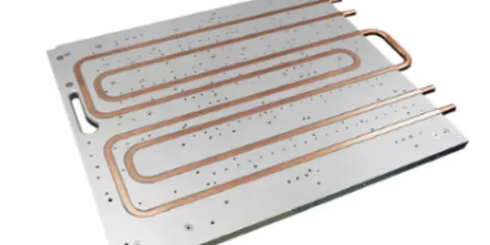 图11-17-流道应当避开冷板上密布的固定孔